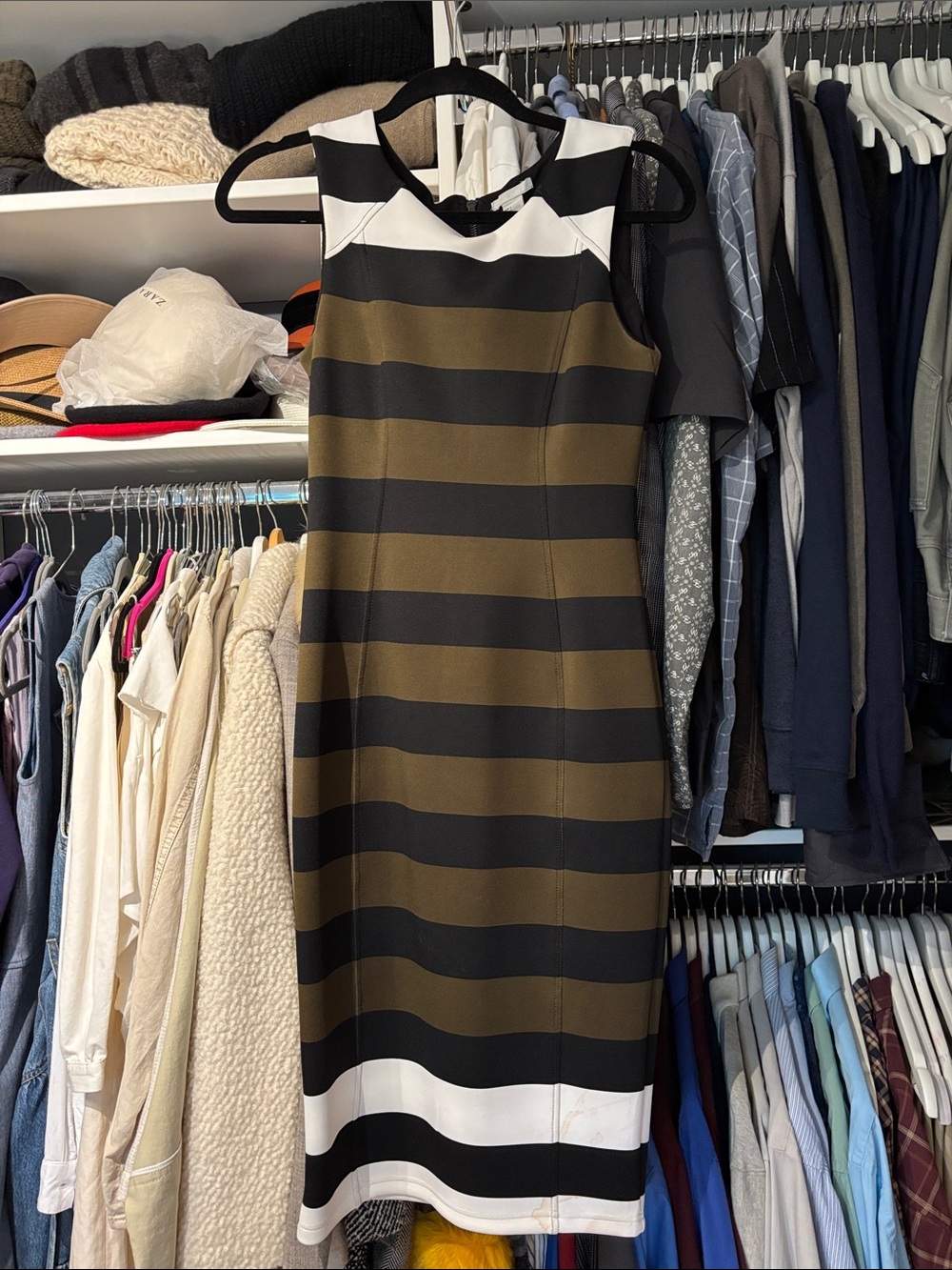 Most Fkattering Silouette in Striped Sleeveless Sheath Dress